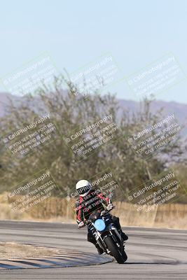 media/Dec-01-2025-Moto Forza (Mon) [[2daa91e15f]]/3-Beginner Group/Session 3 (Turn 3)/